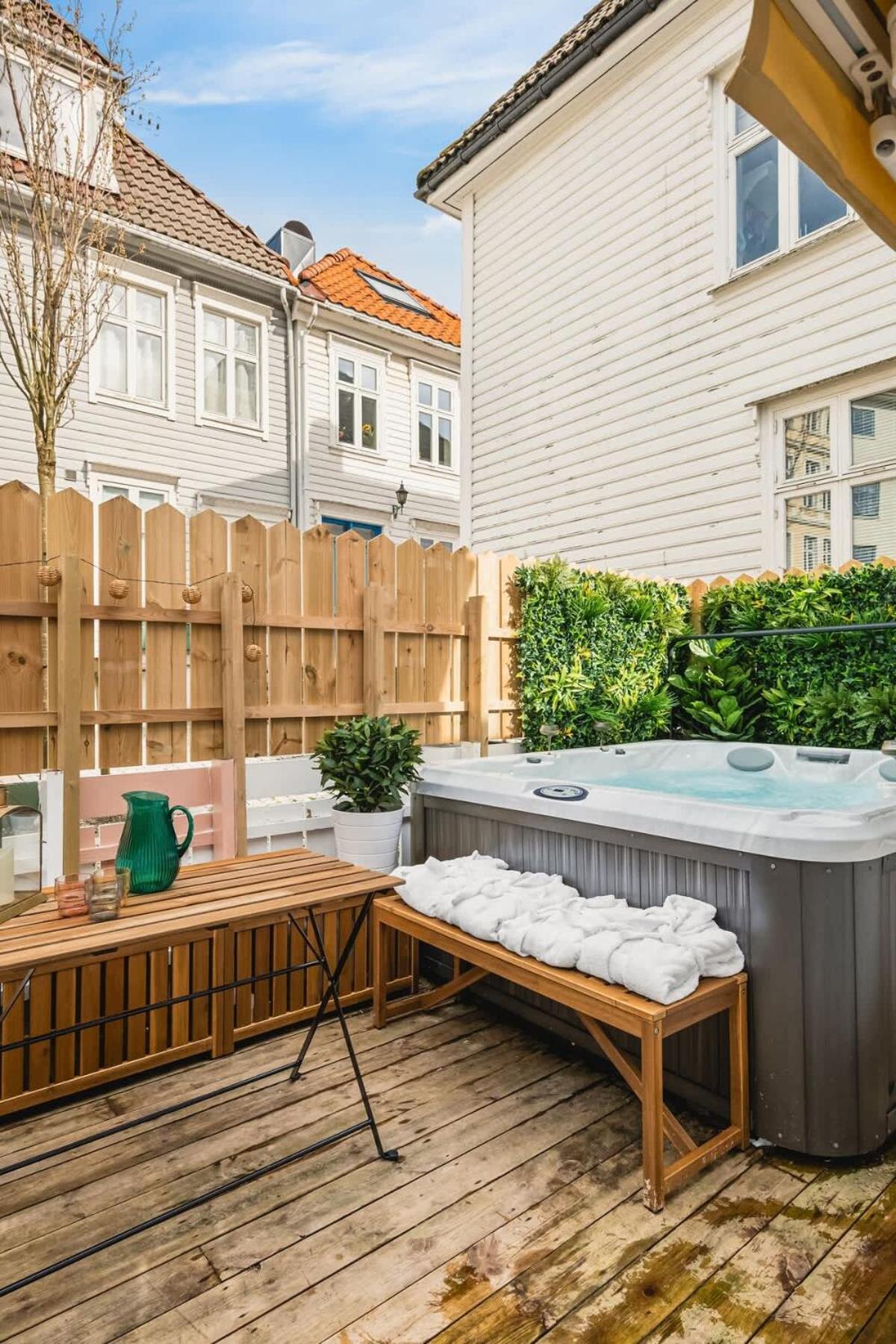 Dinbnb Homes I #1 Bnb In Bergen I Jacuzzi & Parking & Location Extérieur photo